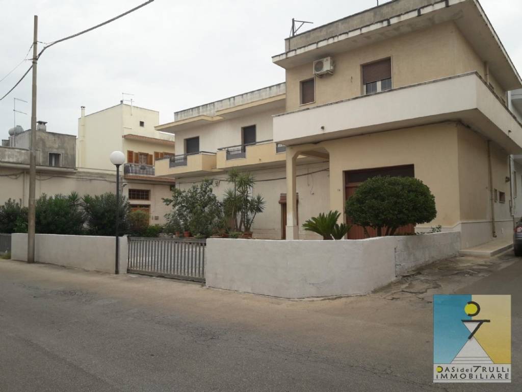 casa indipendente in vendita a San Michele Salentino