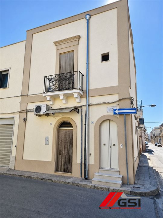 casa indipendente in vendita a San Michele Salentino