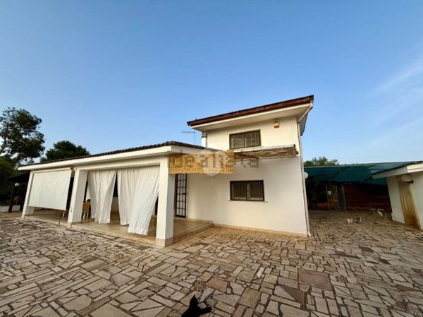 casa indipendente in vendita a San Michele Salentino