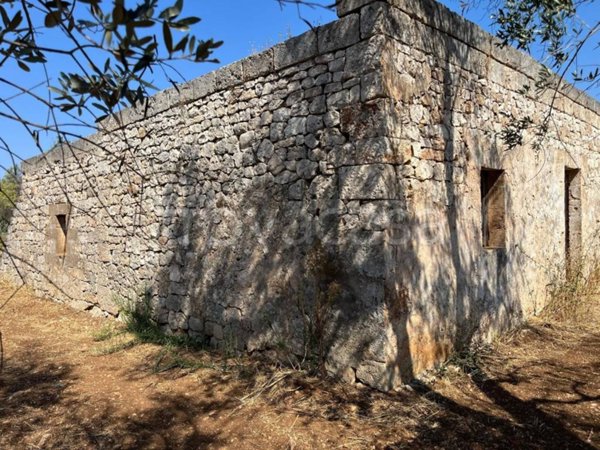 casa indipendente in vendita a San Michele Salentino