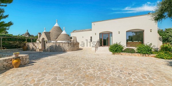 casa indipendente in vendita a San Michele Salentino