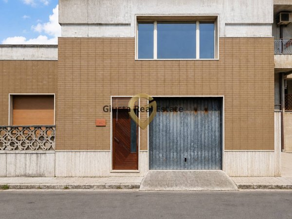 casa indipendente in vendita a San Pancrazio Salentino