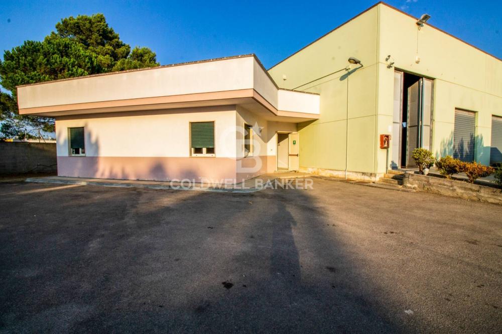 locale di sgombero in vendita a San Pietro Vernotico