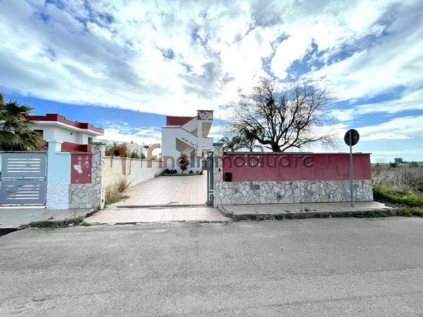 appartamento in vendita a San Pietro Vernotico in zona Campo di Mare