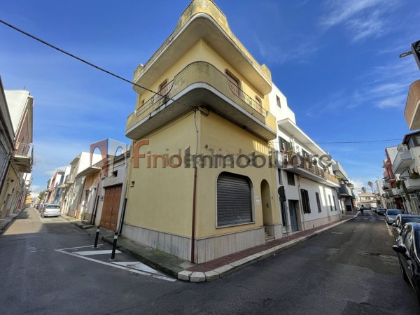 locale commerciale in vendita a San Pietro Vernotico
