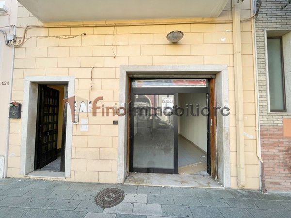 locale commerciale in vendita a San Pietro Vernotico