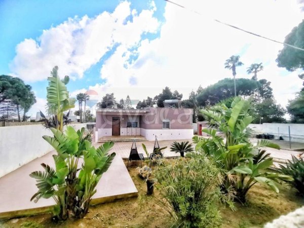 casa indipendente in vendita a San Pietro Vernotico in zona Campo di Mare