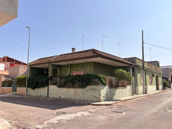 casa indipendente in vendita a San Pietro Vernotico