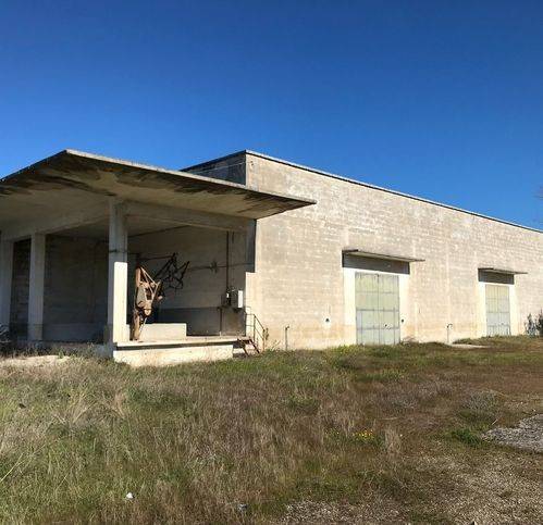 locale commerciale in vendita a San Pietro Vernotico