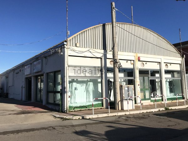 locale commerciale in vendita a San Pietro Vernotico