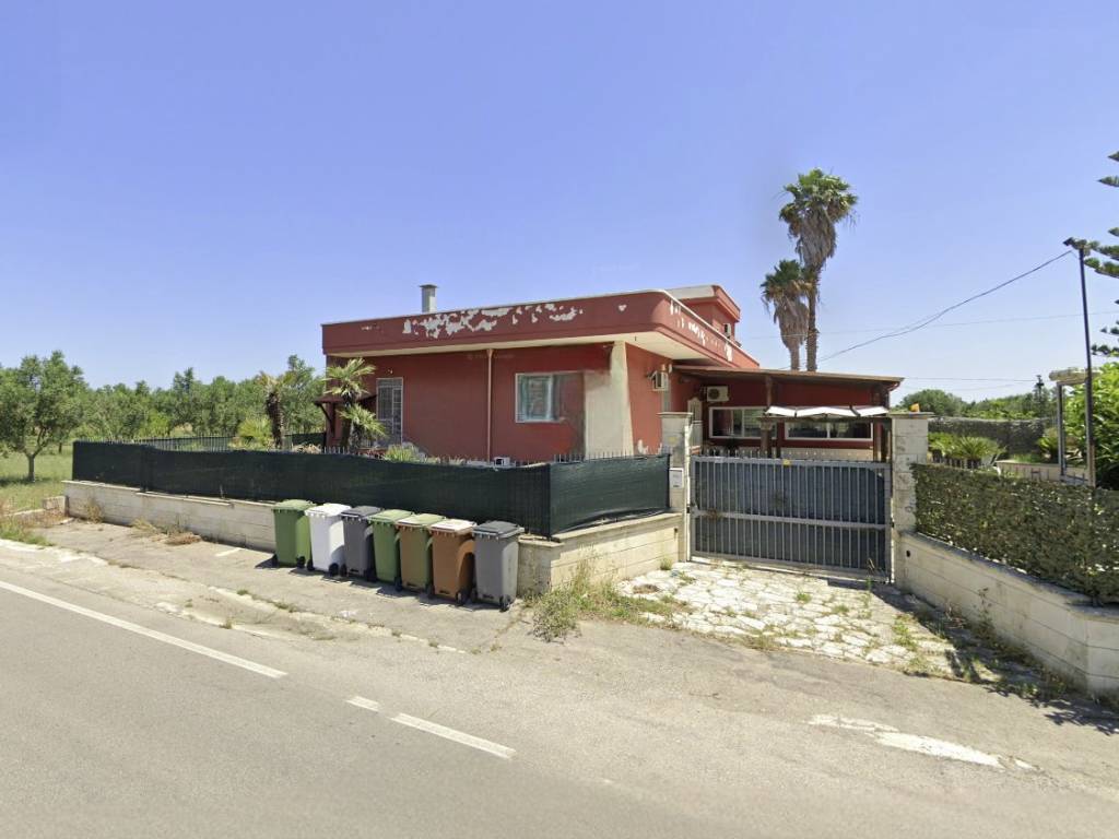 intera palazzina in vendita a San Pietro Vernotico