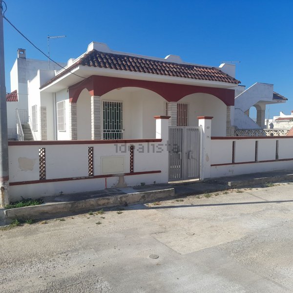 casa indipendente in vendita a San Pietro Vernotico in zona Campo di Mare