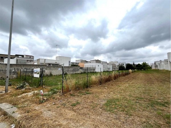 terreno edificabile in vendita a San Pietro Vernotico