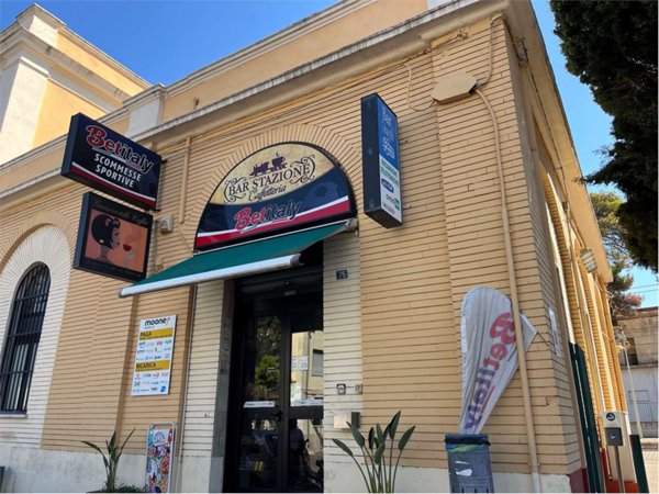 negozio in vendita a San Pietro Vernotico