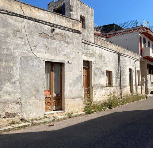 intera palazzina in vendita a San Pietro Vernotico