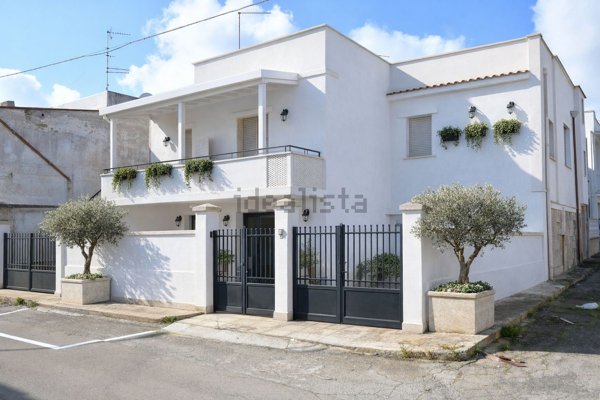 casa indipendente in vendita a San Pietro Vernotico in zona Campo di Mare