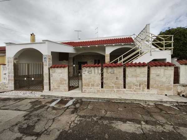 pentavano in vendita a San Pietro Vernotico in zona Campo di Mare