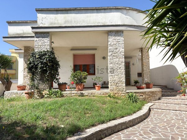 casa indipendente in vendita a San Pietro Vernotico