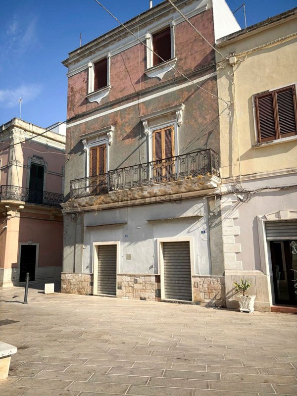 locale commerciale in vendita a San Pietro Vernotico