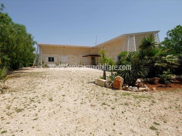 casa indipendente in vendita a San Vito dei Normanni