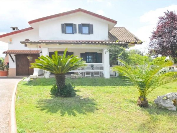 casa indipendente in vendita a San Vito dei Normanni