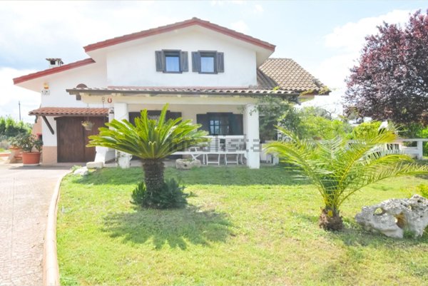 casa indipendente in vendita a San Vito dei Normanni