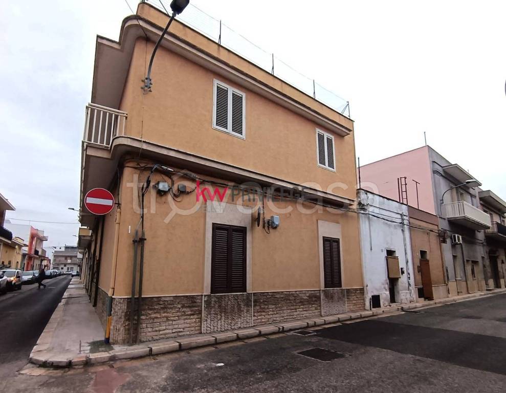 casa indipendente in vendita a San Vito dei Normanni