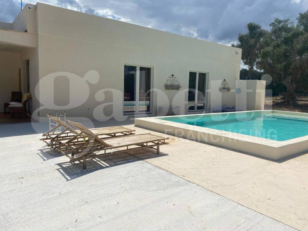 casa indipendente in vendita a San Vito dei Normanni in zona Centro Storico