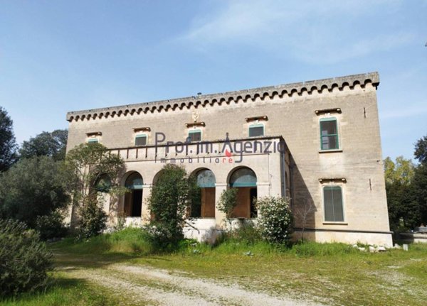 casa indipendente in vendita a San Vito dei Normanni in zona Centro Storico