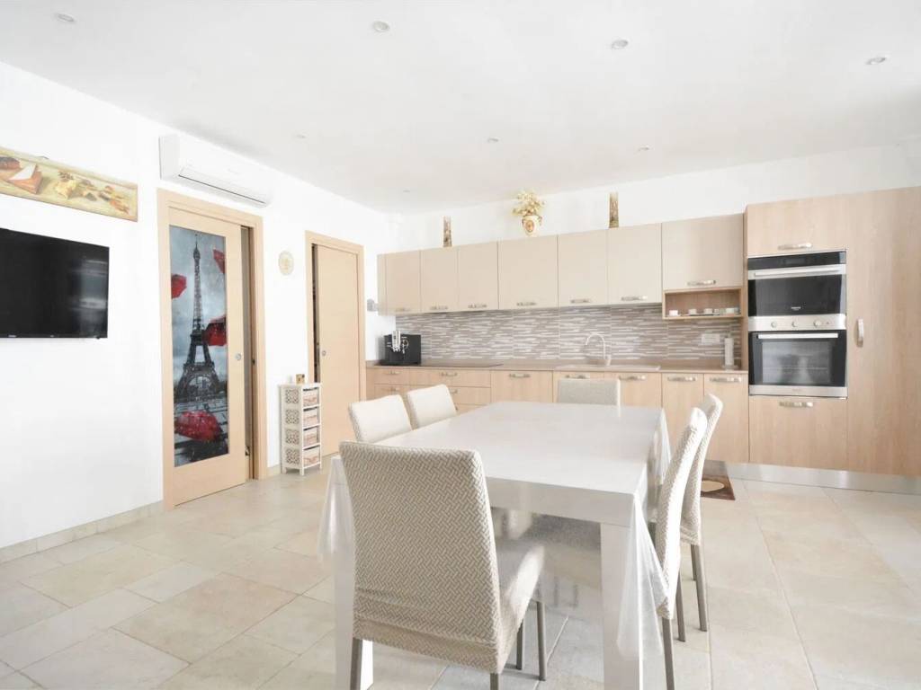 casa indipendente in vendita a San Vito dei Normanni in zona Centro Storico