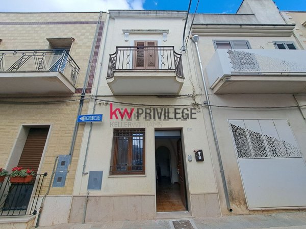 casa indipendente in vendita a San Vito dei Normanni