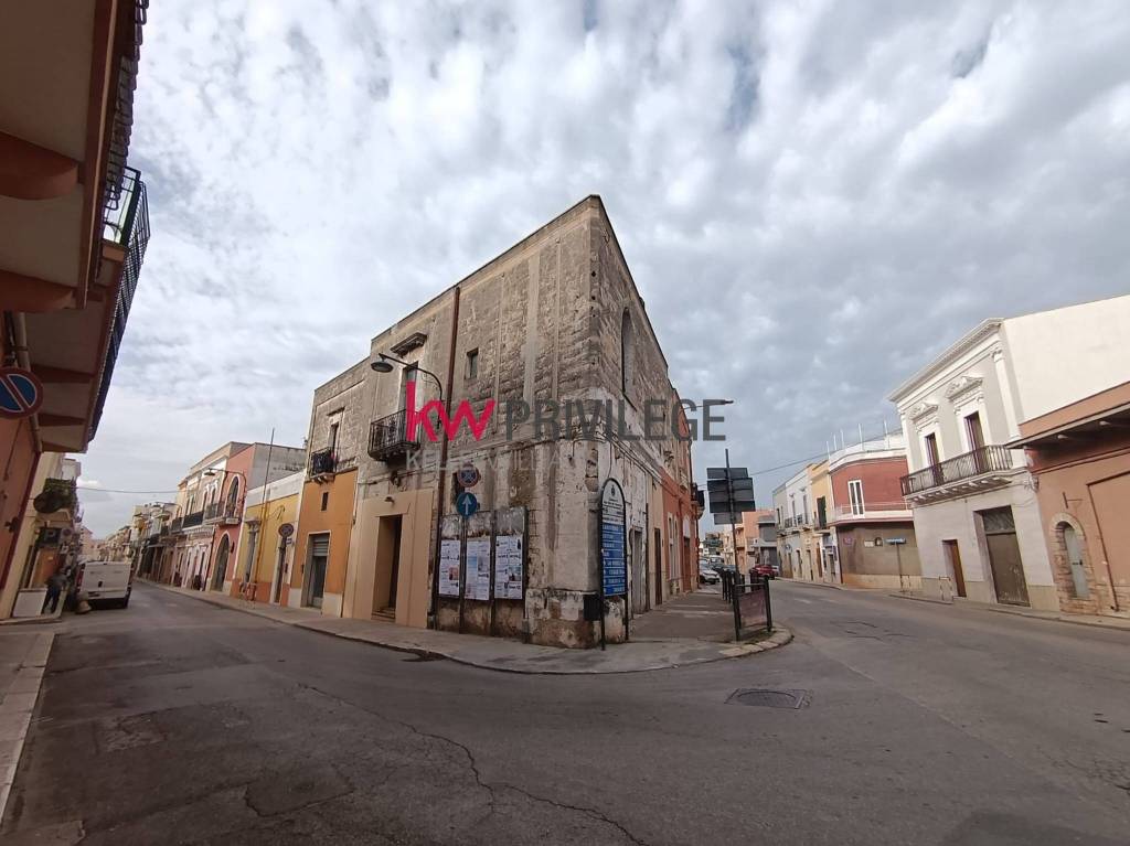 appartamento in vendita a San Vito dei Normanni in zona Centro Storico