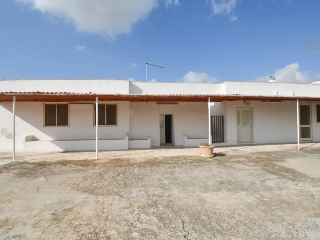casa indipendente in vendita a San Vito dei Normanni