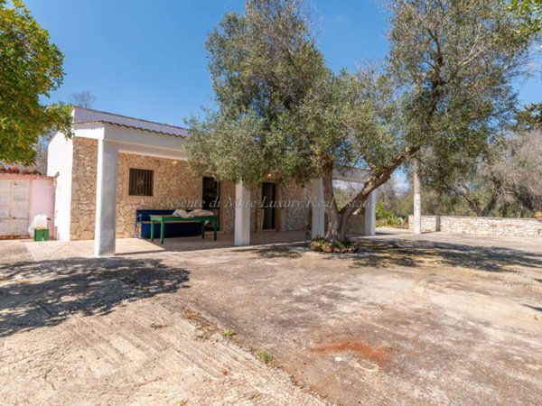 casa indipendente in vendita a San Vito dei Normanni