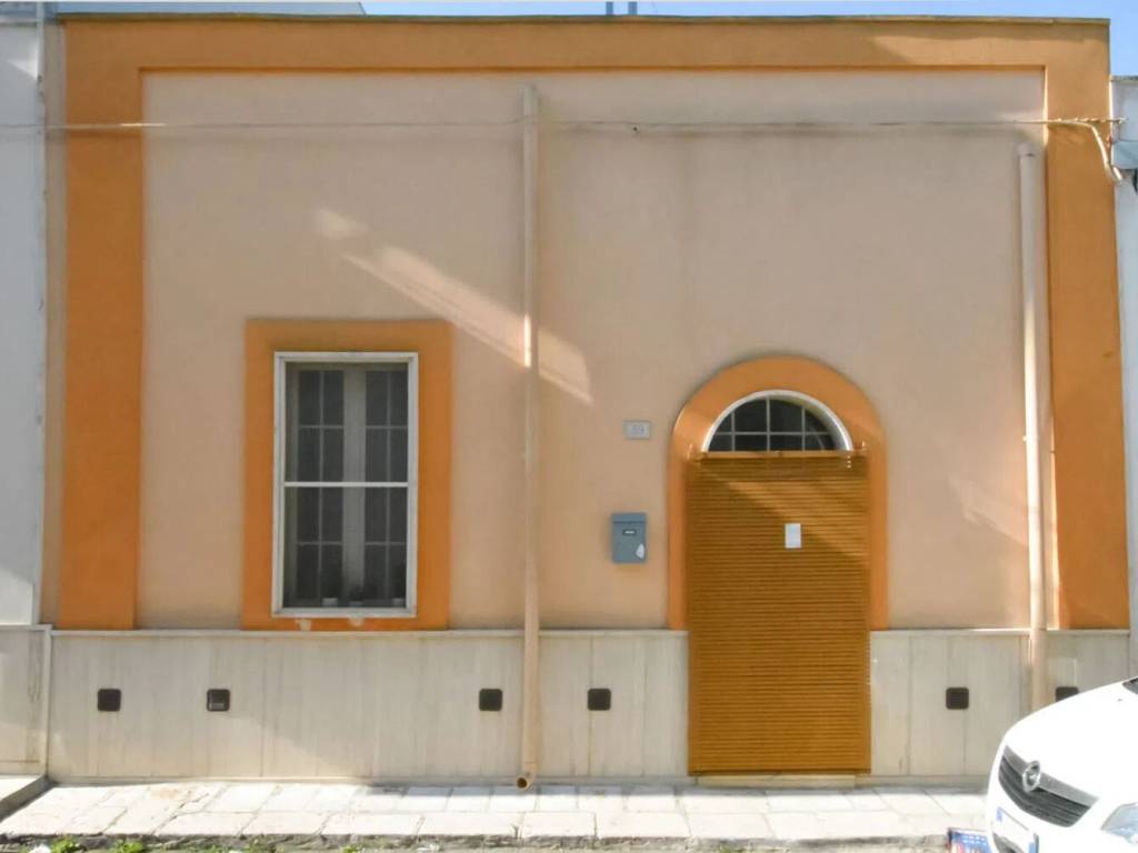 casa indipendente in vendita a San Vito dei Normanni in zona Centro Storico