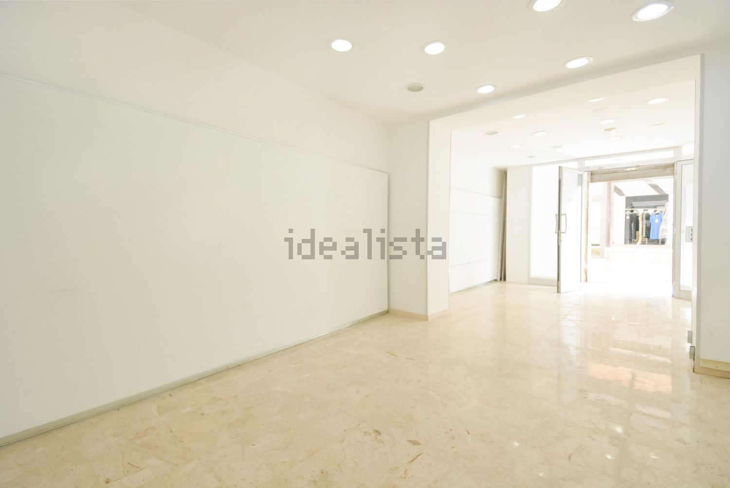 locale commerciale in vendita a San Vito dei Normanni in zona Centro Storico