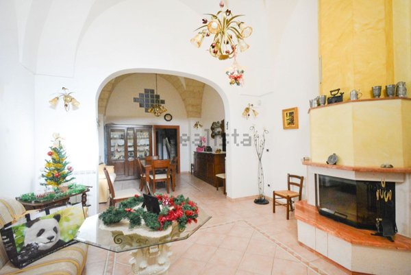 esavano in vendita a San Vito dei Normanni