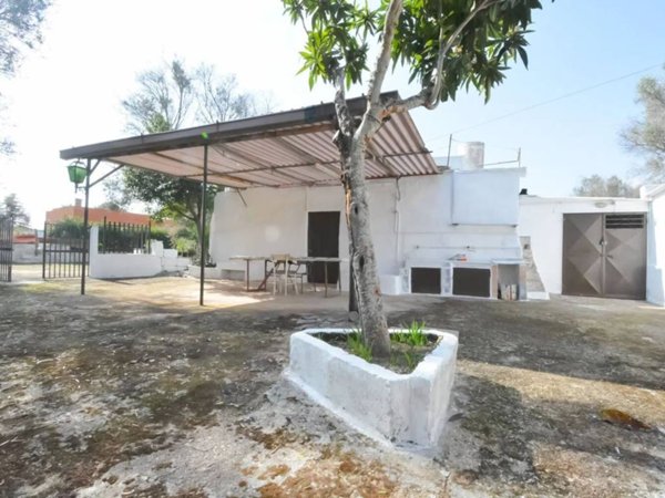 casa indipendente in vendita a San Vito dei Normanni