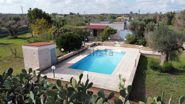 casa indipendente in vendita a San Vito dei Normanni
