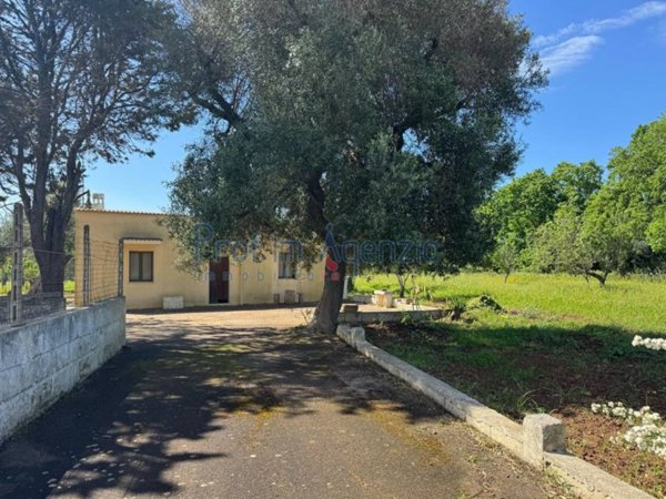 casa indipendente in vendita a San Vito dei Normanni
