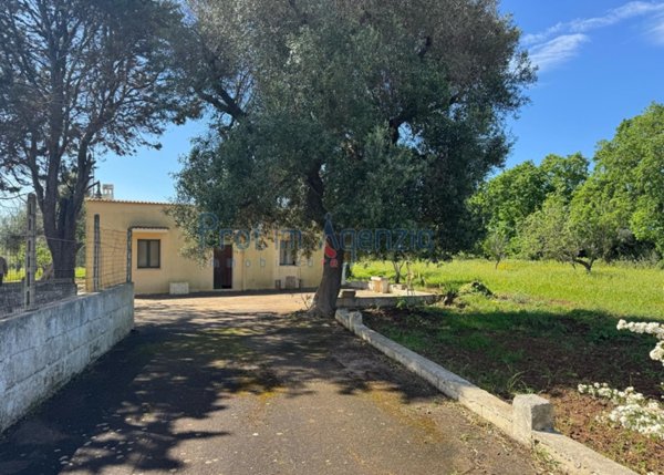 casa indipendente in vendita a San Vito dei Normanni
