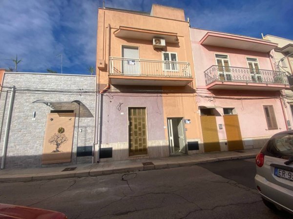 casa indipendente in vendita a San Vito dei Normanni in zona Centro Storico