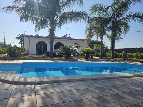 casa indipendente in vendita a San Vito dei Normanni