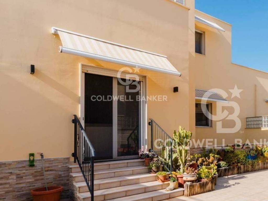 intera palazzina in vendita a San Vito dei Normanni