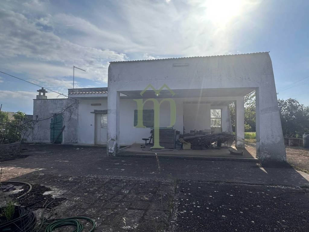 casa indipendente in vendita a San Vito dei Normanni in zona Conforto