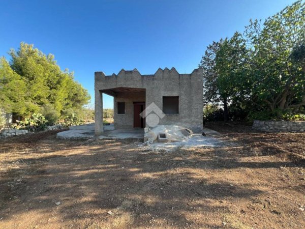 casa indipendente in vendita a San Vito dei Normanni