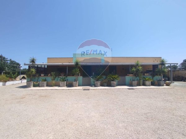 casa indipendente in vendita a San Vito dei Normanni