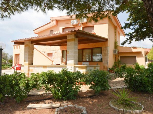 casa indipendente in vendita a San Vito dei Normanni