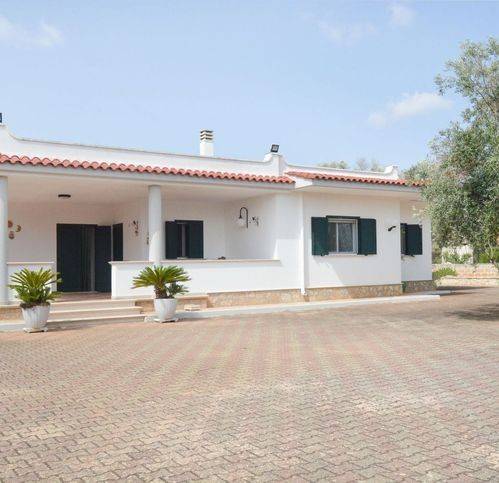 casa indipendente in vendita a San Vito dei Normanni