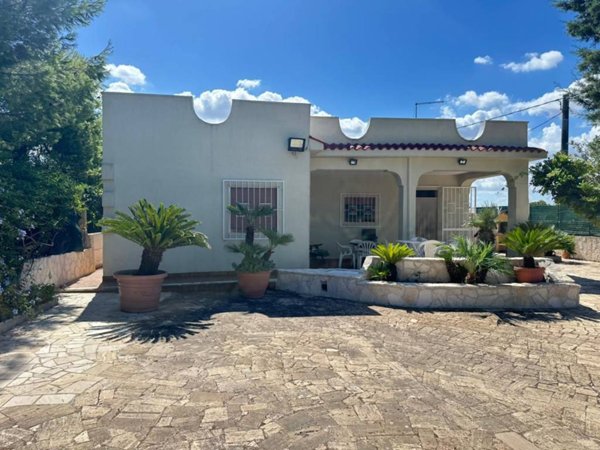 casa indipendente in vendita a San Vito dei Normanni